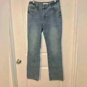 NWT Redy Midrise Slim Boot Size 27. Distressed